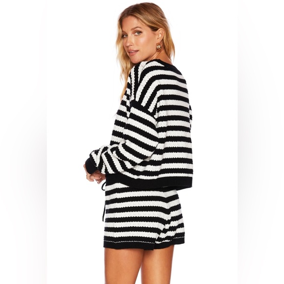BEACH RIOT Beach Sweater Black & White Stripe - Picture 3 of 8